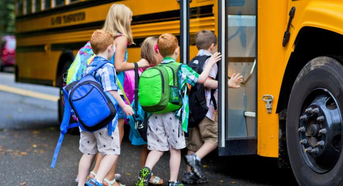 © AdobeStock transport scolaire