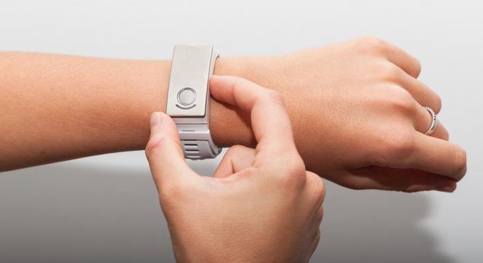 Le bracelet mis au point par Remedee Labs © Remedee Labs Le bracelet mis au point par Remedee Labs