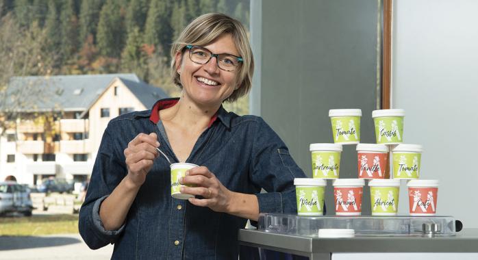 Christine produit des glaces «made in Chartreuse» © F. Ardito