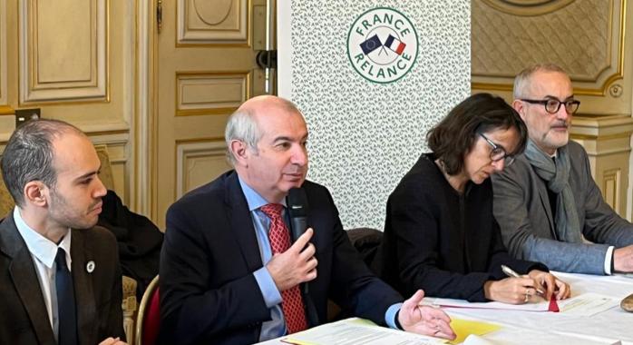 Samy Sisaid, sous-préfet à la relance et à la résilience, et Laurent Prévost, préfet de l'Isère