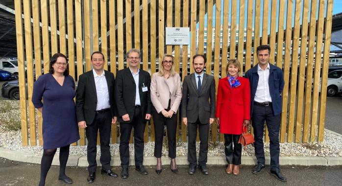 L'inauguration a eu lieu le 9 mars 2023 sur le site de STMicroelectronics Grenoble.