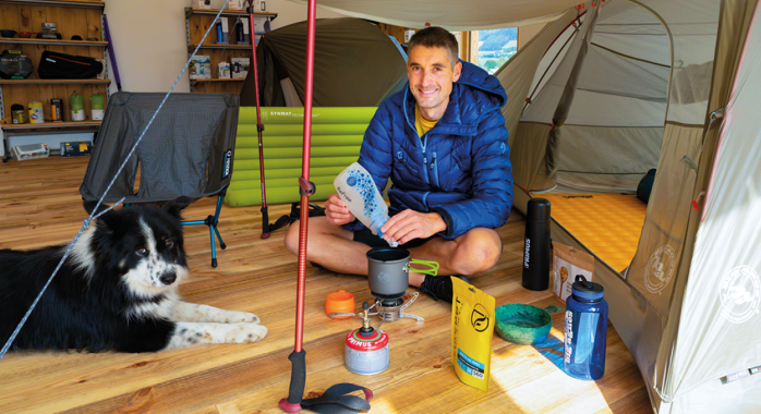 Régis Cahn, créateur d’Aventure nordique, dans sa nouvelle boutique à Lans-en-Vercors © E. Tolwinska