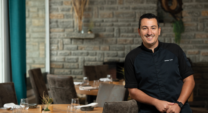 Jérémie Izarn, l’inspiration en cuisine © F. Ardito Jérémie Izarn, l’inspiration en cuisine