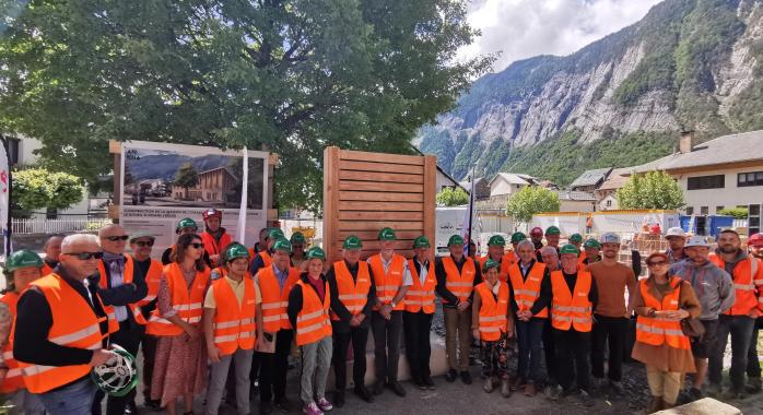 La cérémonie symbolique de pose de la première pierre © Communauté de communes de l'Oisans La cérémonie symbolique de pose de la première pierre © Communauté de communes de l'Oisans