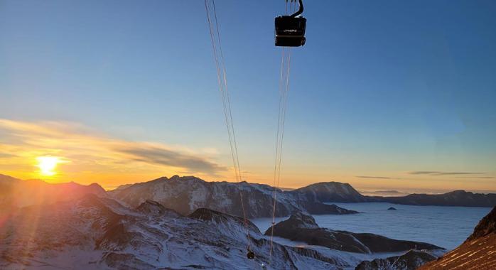 Téléphérique 3S Jandri - Les 2 Alpes - sunset ©Poma