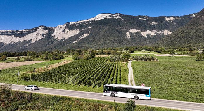 VFD dessert 340 communes du département et achemine annuellement 63 millions de passagers. Soit 11 millions de kilomètres parcourus. 