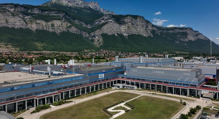 Vue aérienne du site STMicroelectronics de Crolles