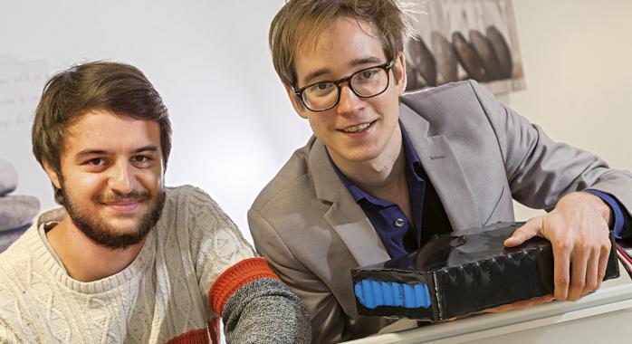 Pierre Schefler, développeur, et Raphaël Meyer, président - © J-M. Blache