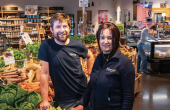 Annick Monon et Stéphane Brosse, gérants du magasin Biocoop de Crolles.