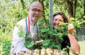 Laurent Gras, du restaurant Chez le Pèr’Gras, et Isabelle Ferron (Vignoble de la Garde), au Fontanil-Cornillon.